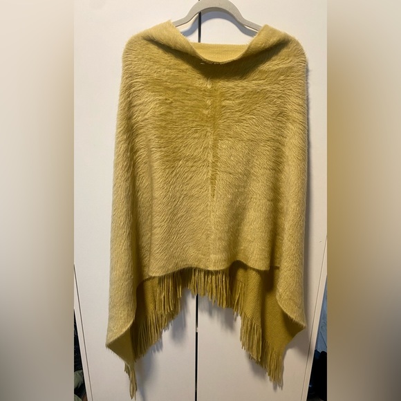 Molly Bracken Pullover Poncho Camel One size - Picture 5 of 6
